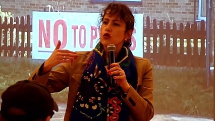 MP Victoria Atkins addresses Alford public meeting on pylons