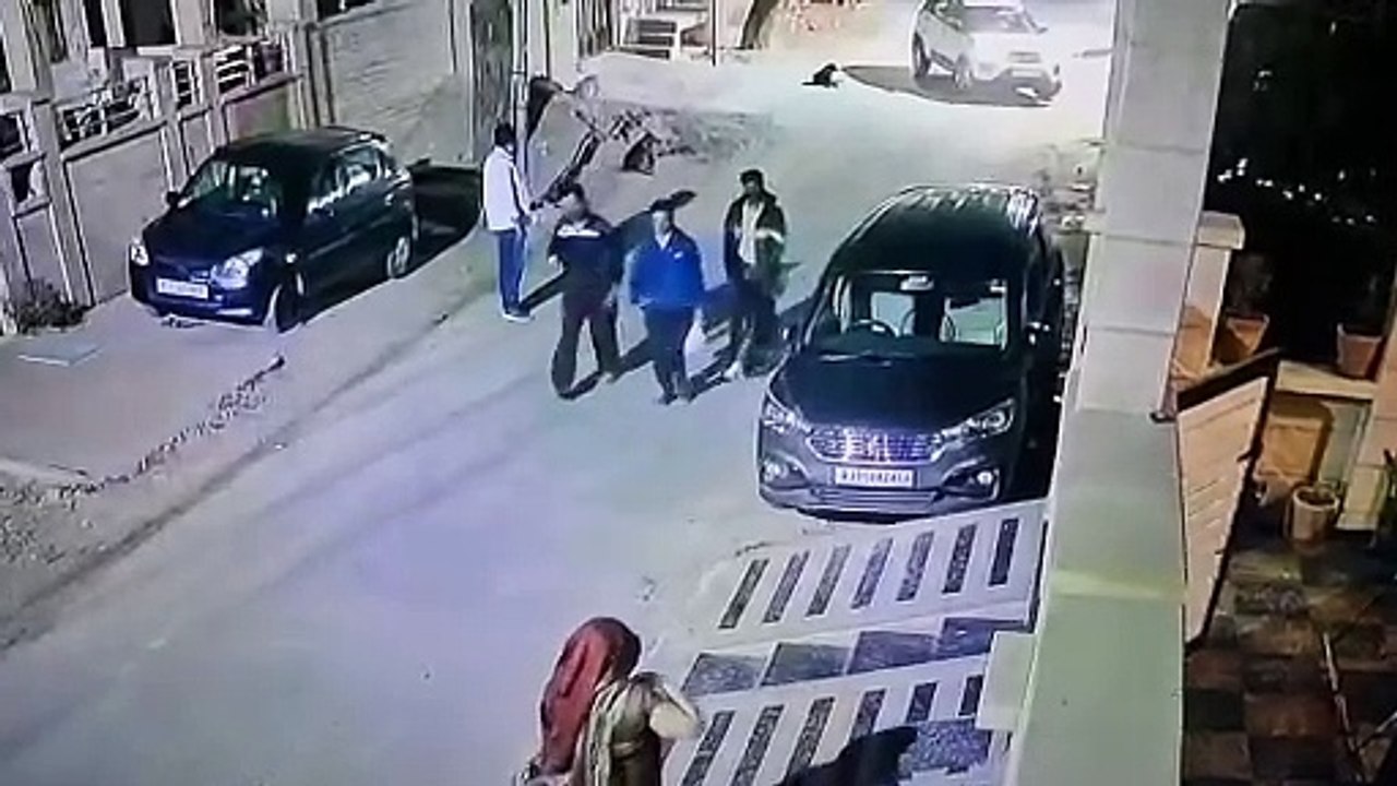 7.50 लाख रुपए व 15 तोला सोना लूटा, महिला ने किय...