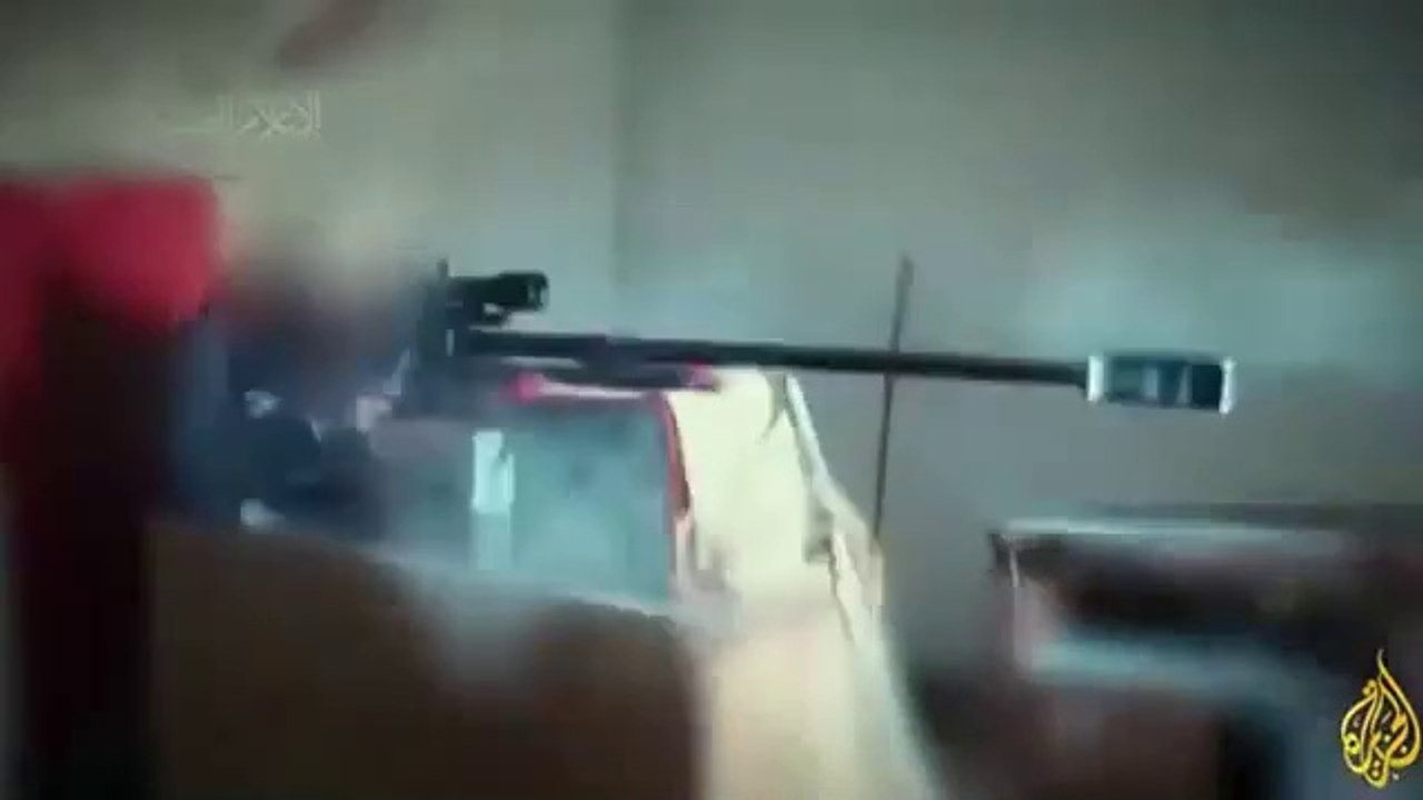 Tonight, the Qassam command allowed the disclosure of part of its specific operations during the battle of # طوفان_الأقصى #  The scenes obtained by @AJArabic show a systematic assassination carried out by the Phalange of an officer in the Shaldag unit, Yi