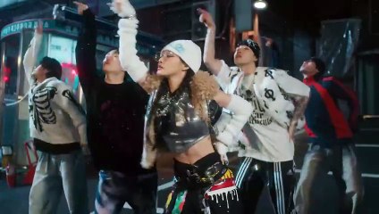 CHUNG HA 청하 _ 'EENIE MEENIE (Feat. Hongjoong of ATEEZ)' Official Music Video