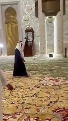 Leader offers prayers