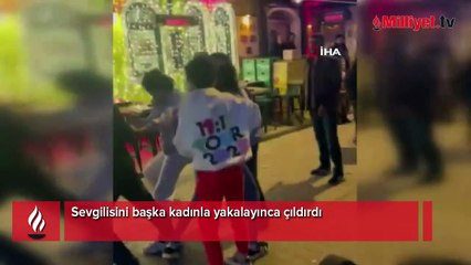 Sevgilisini başka kadınla yakalayınca çıldırdı