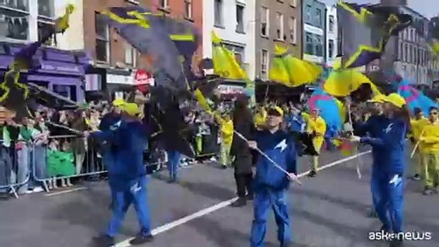 Festa di San Patrizio: scene dalla grande parata di Dublino