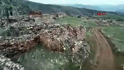 Define avcıları hayalet köyü talan etti! 400 yıllık köy bu hale geldi...