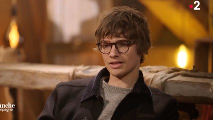 « Je tremblais quand je lui ai dit » : Pierre de Maere revient sur son coming out dans Un dimanche à la campagne (VIDEO)