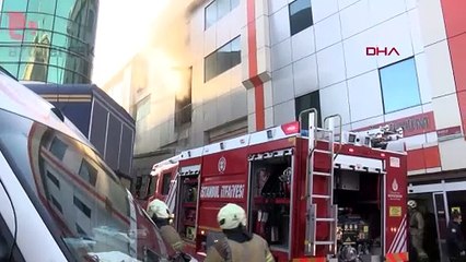 Ham madde deposunda yangın: 19 kişiyi itfaiye kurtardı