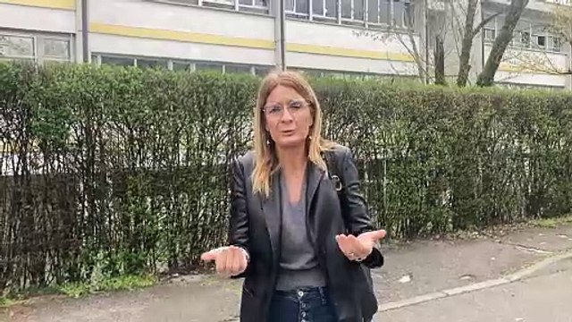 Pioltello, intervista alla senatrice del Pd Simona Malpezzi davanti alla scuola Iqbal Masih