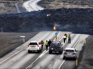 Eruzione in Islanda: la lava invade le strade