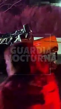 #Preliminar Un hombre murió tras perder el control del volante e impactar contra el muro de contención sobre Periférico Nuevo, a la altura del fraccionamiento Los Viñedos #GuardiaNocturna