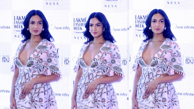 Sonal Chauhan Graces The Ramp In Sejal Kamdar's Collection At Lakme Fashion Week