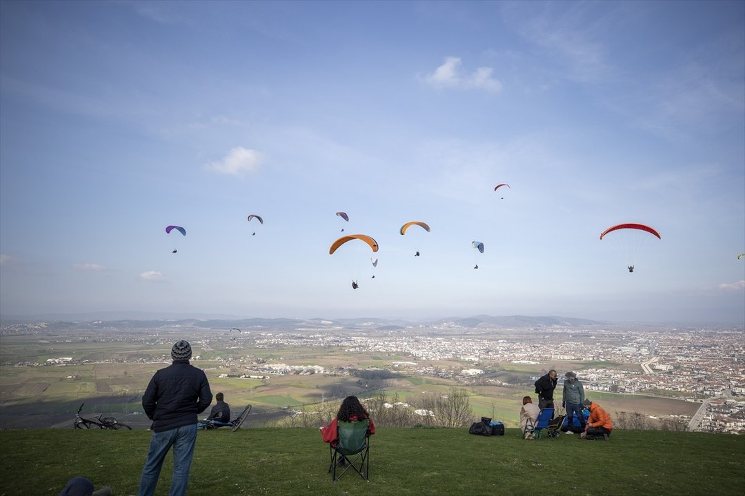Yamaç paraşütü tutkunları Kırantepe’de buluşuyor!