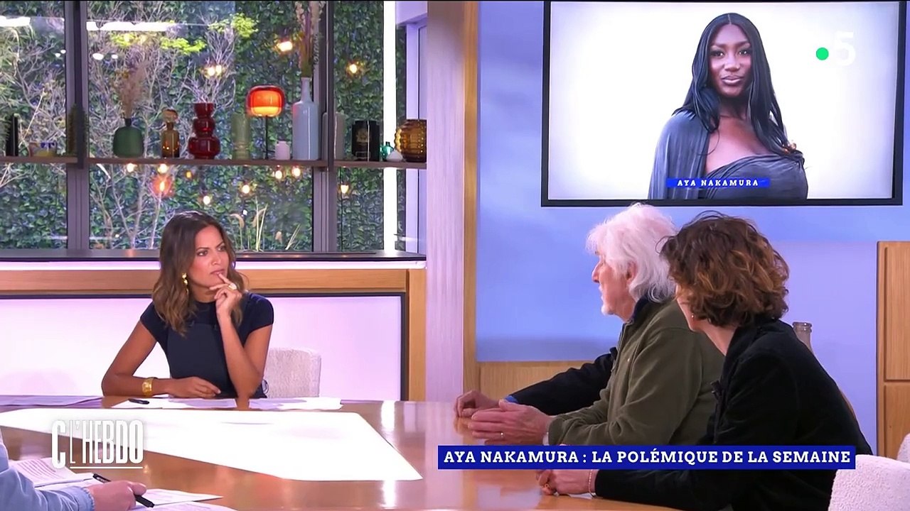 "Je vois derrière ça du racisme" : Hugues Aufray dénonce le traitement dont est victime Aya Nakamura