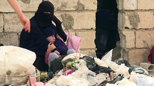 أطفال منسيون في مخيم الهول يدفعون ثمن ذنوب آبائهم الجهاديين