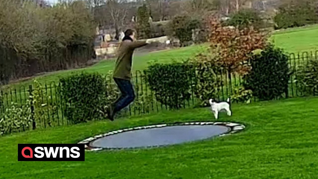 Mann geht direkt durchs trampolin - und ins wasserbecken