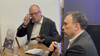 O porcelanie Sułkowskich i zniszczonym zamku w Rydzynie
