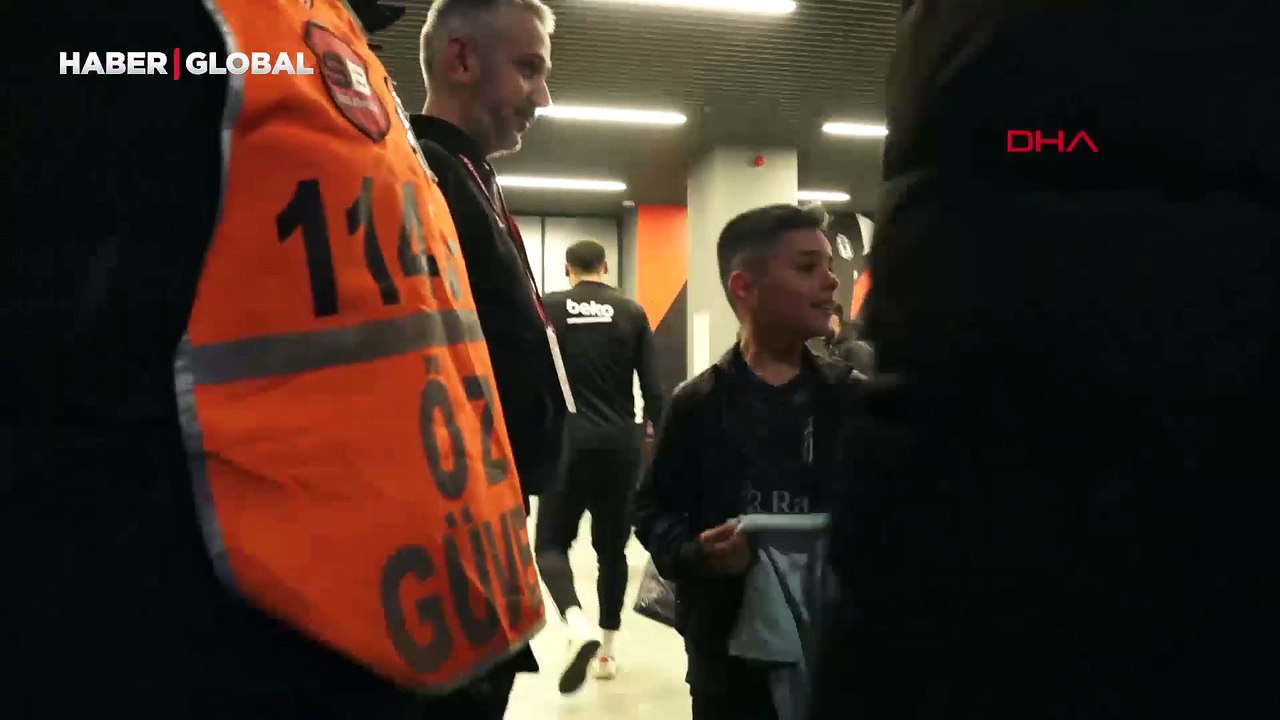 Futbolun gülen yüzü Emir’in hayali gerçek oldu, statta buluştular