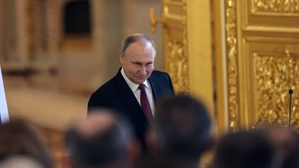 Putin y otros líderes que se afianzan en el poder