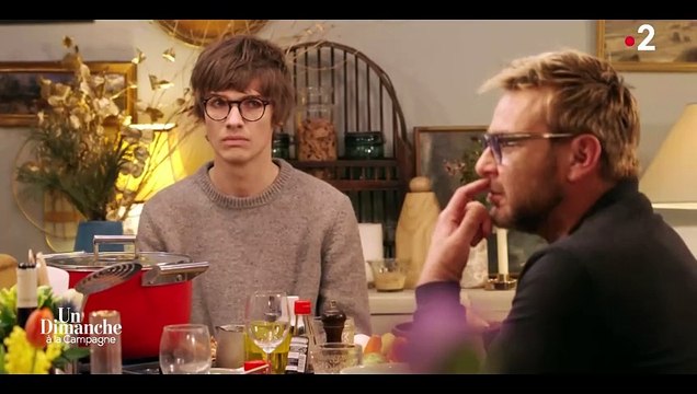 Regardez Jeanfi Janssens ranconter sur France 2, les larmes aux yeux, le jour où il a appris le suicide de son frère: J'ai appelé ma mère, elle hurlait