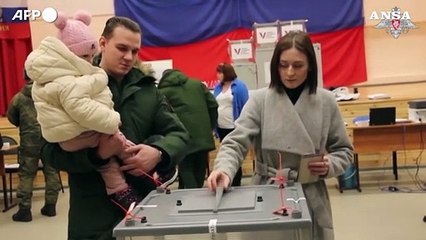 Elezioni in Russia, i soldati votano ai seggi