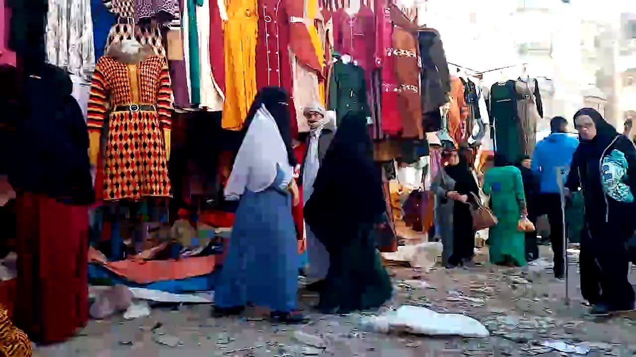 االمشاهد الثانيه من داخل السوق لمعرقه  اسعار الخضروات والفاكهة