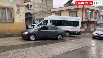 İşçi servisi ile otomobil çarpıştı: 3 yaralı