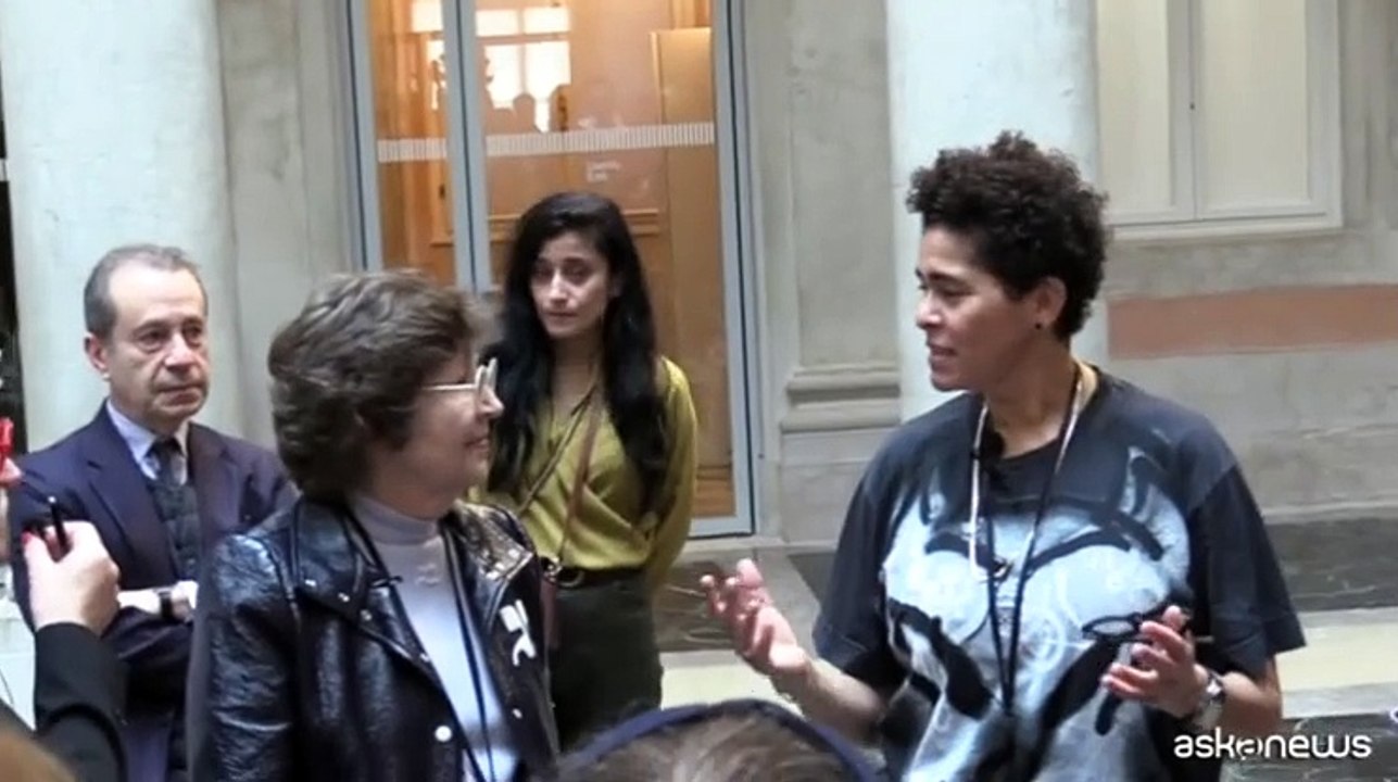 Pittura, dialogo e senso del tempo: la scoperta di Julie Mehretu