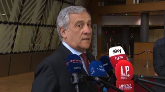 Ucraina, Tajani: Macron? Noi non siamo in guerra con i russi