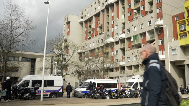 « J'ai vu voler des cocktails Molotov » : à La Courneuve, un réveil difficile après l'attaque nocturne du commissariat