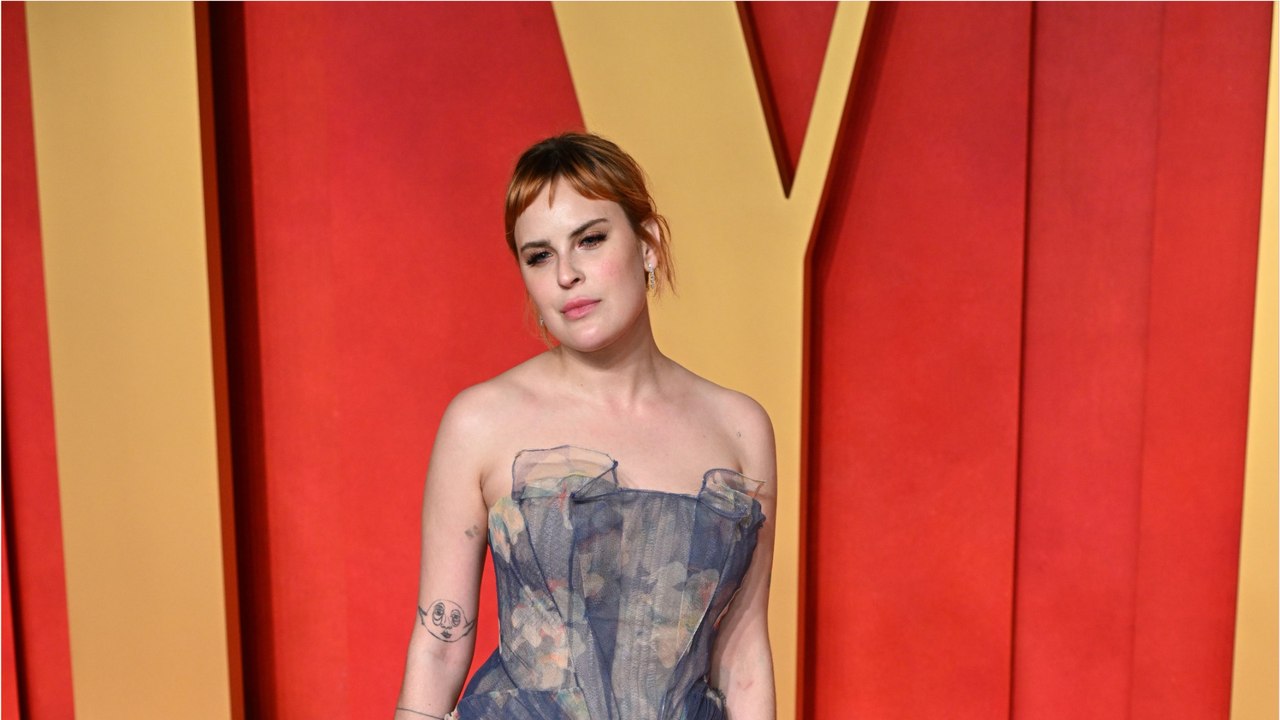 VOICI : “J’ai découvert ça” : Tallulah Willis, la fille de Bruce Willis et Demi Moore, annonce être atteinte d’autisme (1)