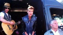 Justin Bieber sorprende a sus fans con una serenata