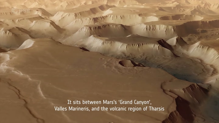 Fly Over Mars’ ‘Noctis Labyrinthus’ In This Visualization From Spacecraft Data