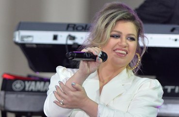 Kelly Clarkson is 'fighting for what she feels is right' with her lawsuit against Brandon Blackstock