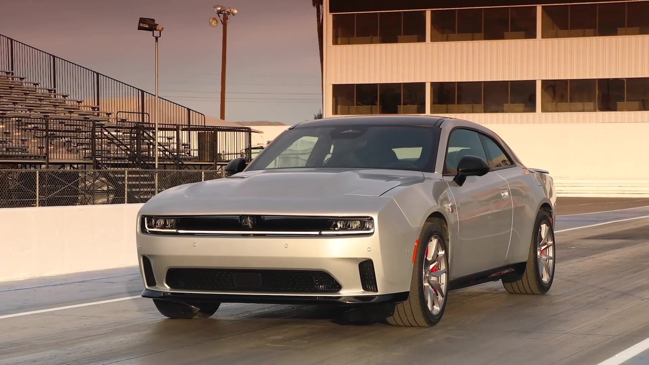 Der neue Dodge Charger - Infotainment - One-Touch-Benutzererlebnis