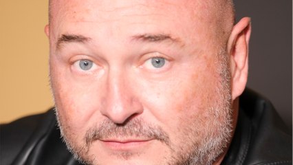 GALA VIDÉO - Cauet accusé de viols : ce qu’il réclame à NRJ