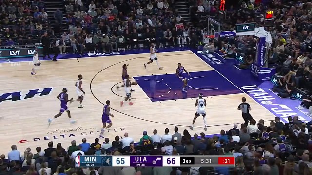 Edwards throws down dunk of the year against Jazz