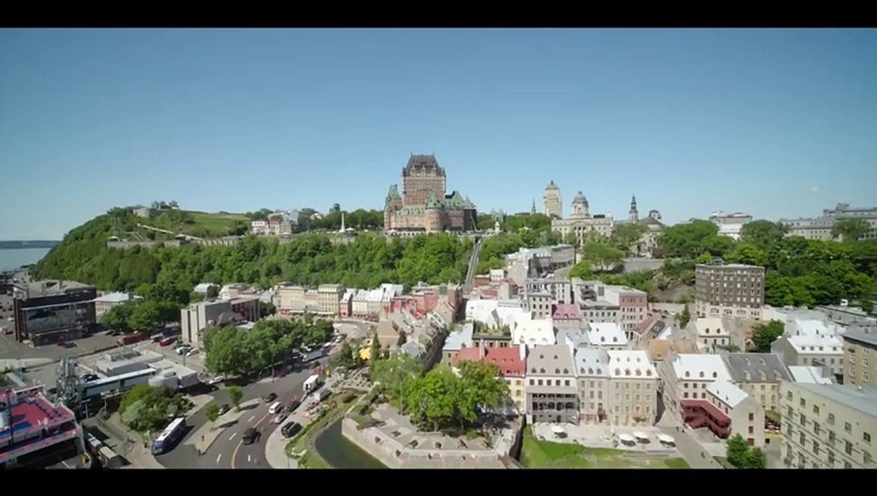 French Girl - Ein Tisch für drei Trailer DF