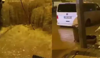 Mardin'i sağanak vurdu! Caddeler göle döndü, ev ve iş yerlerini su bastı
