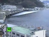 Video de autos y barcos hundidos por tsunami tras terremoto en Japón