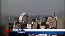 Frescas batallas entre las tropas de Yemen, hombres de las tribus