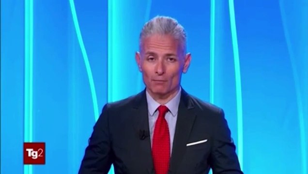 Gaffe in diretta al Tg2, il fuorionda del giornalista sulla figlia di Fiorello