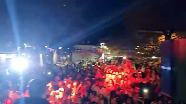 Εκατοντάδες πολίτες στο Καρναβάλι του Δομοκού χόρεψαν υπό τη μουσική της Χριστίνας Σάλτη