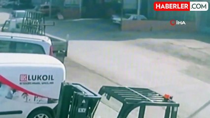 Motosiklet ile otomobil kafa kafaya çarpıştı: 1 ağır yaralı