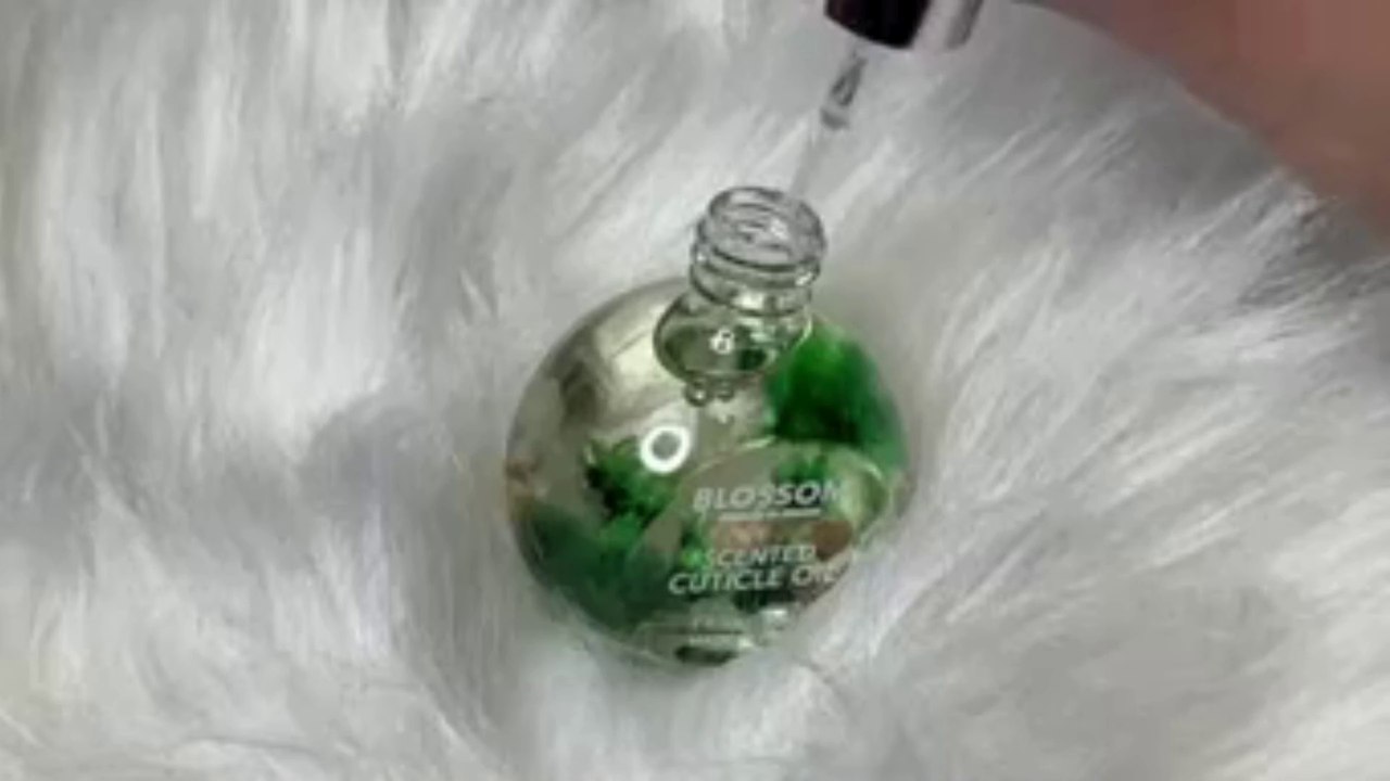 Blossom Hydrating, Moisturizing, Strengthening,