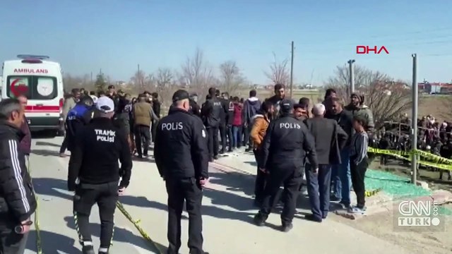 Son dakika... Katliam gibi kaza: Konya'da otomobil otobüs durağına daldı!