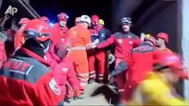 Estudiante rescatado bajo escombros en Turquia
