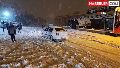Van'da mart ayında lapa lapa kar yağdı
