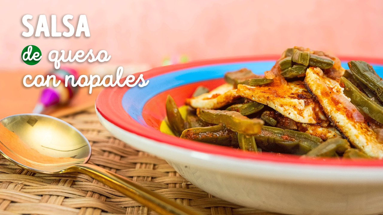 Deliciosa Salsa de queso con nopales, receta fácil y económica