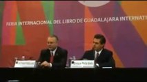 Peña Nieto confunde a Enrique Krauze con Carlos Fuentes