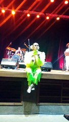 Trecho do show da cantora Juliana Linhares, durante o Festival Bonecos de Todo Mundo, no Teatro Yara Amaral, no Sesi Taguatinga, em 16 de março de 2024.