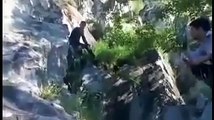 IMPACTANTE Hombre cae al vacio desde unas rocas